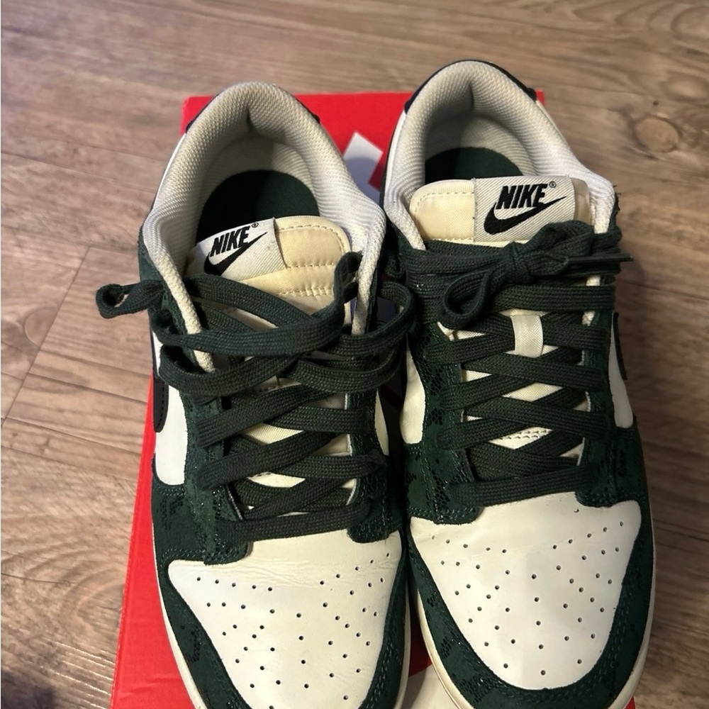 Nike Green and White Athletic Shoes with Low-Top Design
